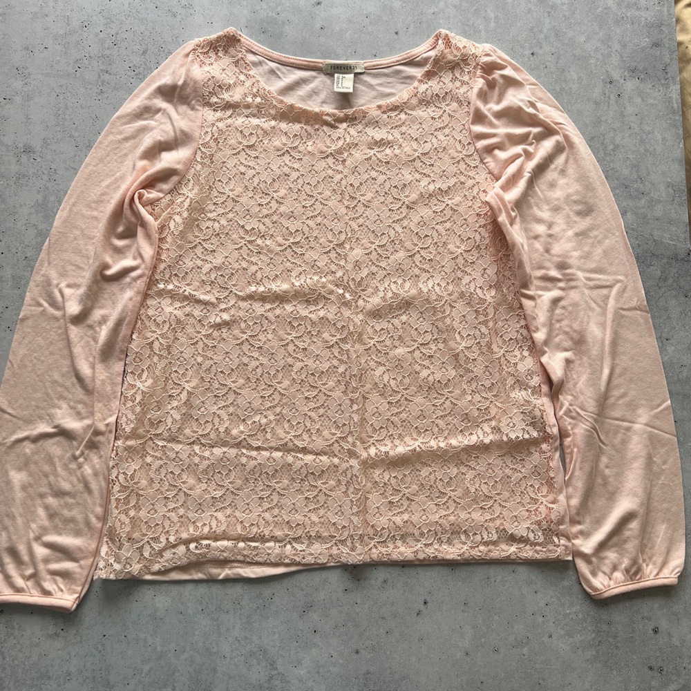 Forever 21 Peach Lace Front Top Size S NWOT